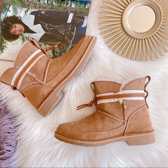 Ugg ESTHER Boot. Chestnut - Picture 2 of 6